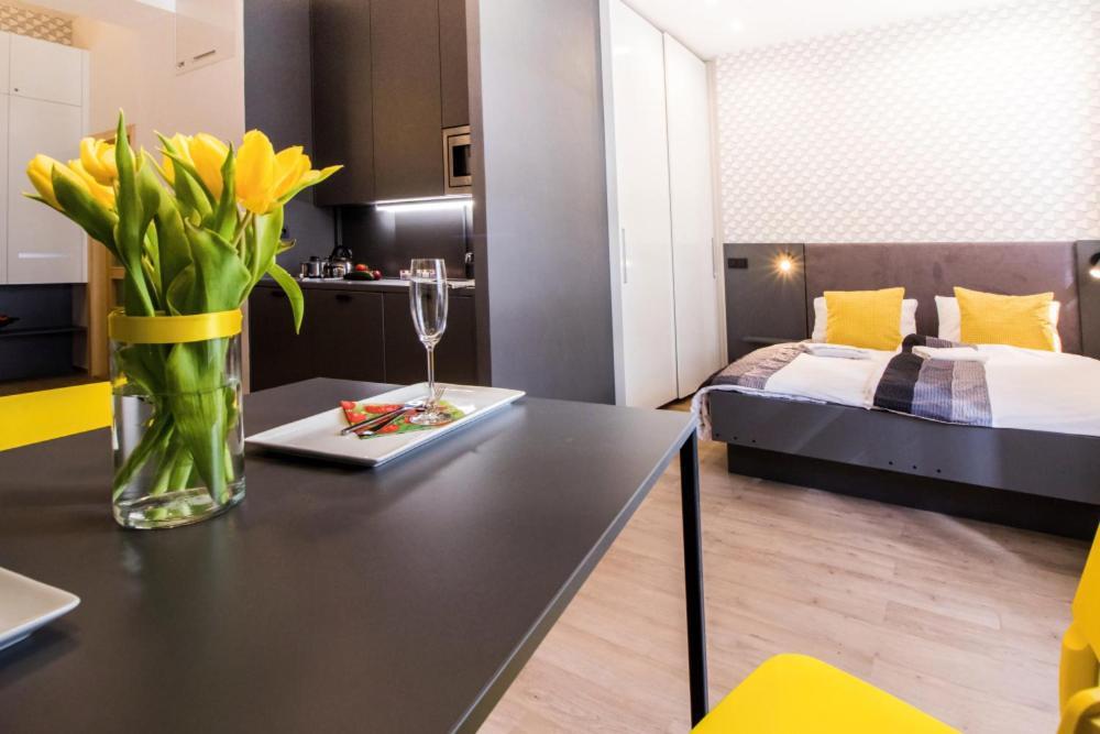 In The Hearth Of The City Centre, Old Town Square - 3Min Apartment Прага Екстериор снимка