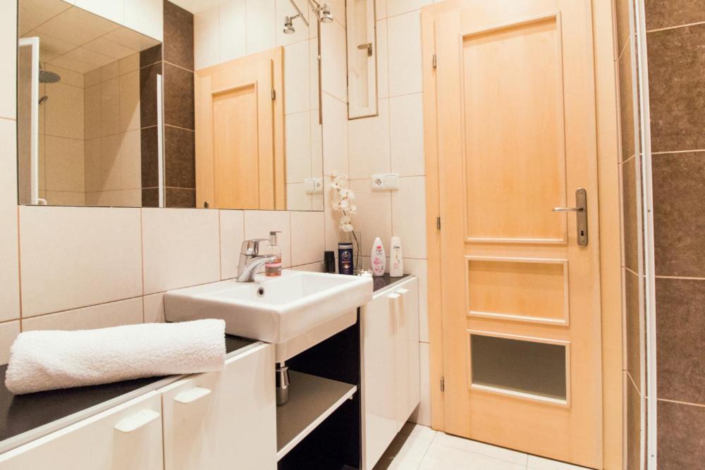 In The Hearth Of The City Centre, Old Town Square - 3Min Apartment Прага Екстериор снимка